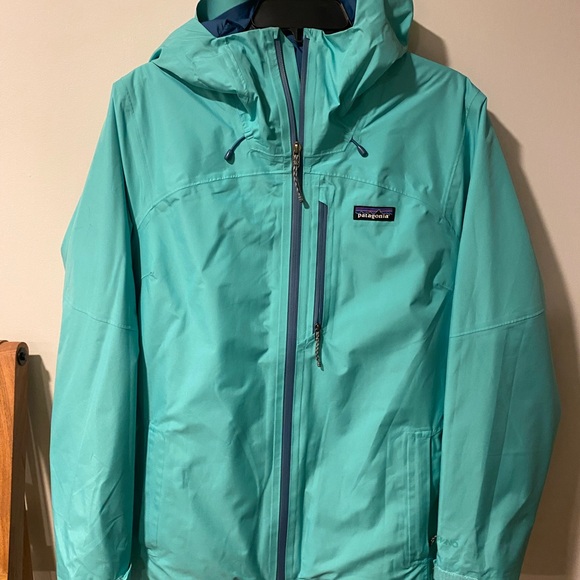 Patagonia Blue and Teal Jacket - Picture 1 of 4
